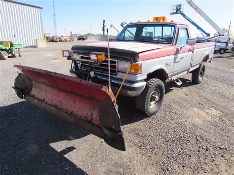 4L V8 (1) 6. . Snow plow truck for sale